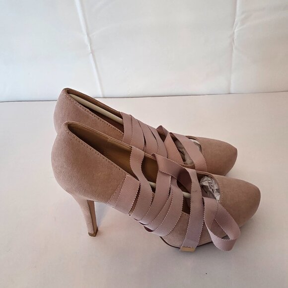 Pre-Loved Dusty Pink Mary Jane Pumps with Ribbon Ankle Straps - Picture 5 of 7